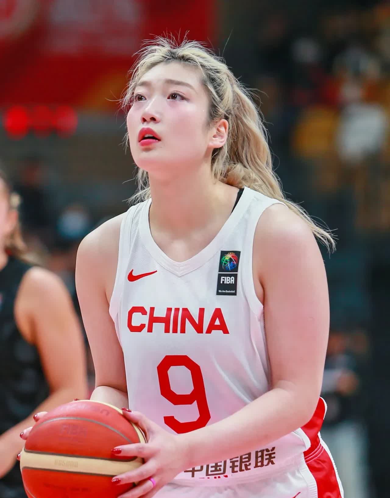 国青女篮挑战赛集锦冉珂嘉23+17，中国大胜塞尔维亚(中国 女篮 塞尔维亚)