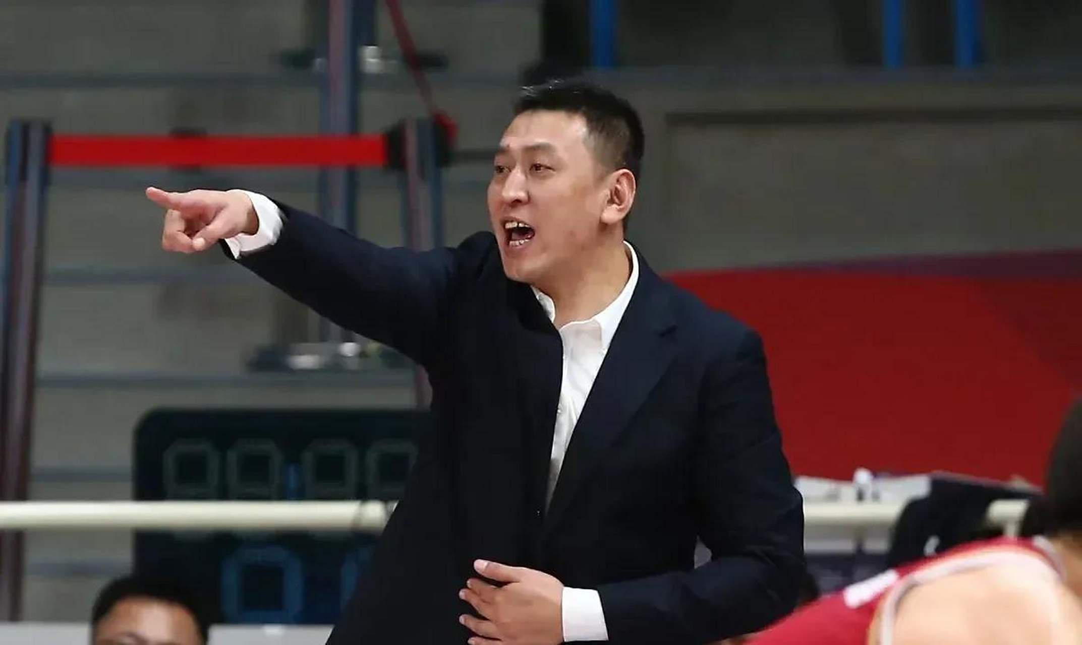 浙江男篮主帅王世龙加入南京同曦教练组(浙江男篮总教练)