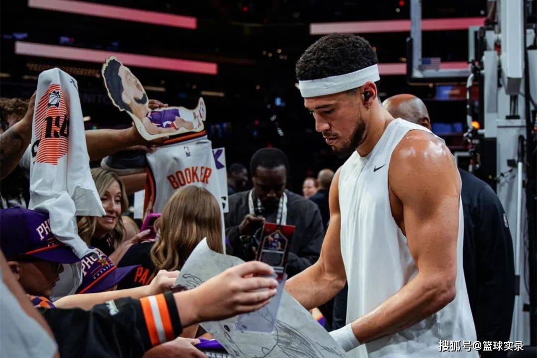 包含NBA-创史！布克2年1.45亿美元提前续约太阳的词条
