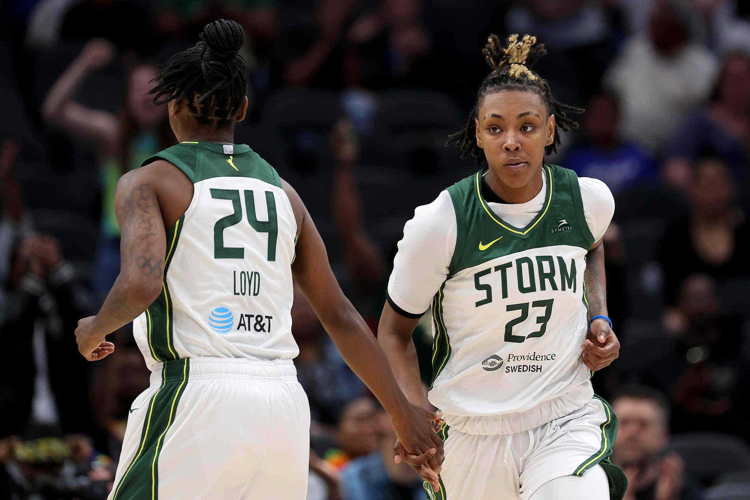 薪资太低引抗议！WNBA与WCBA、NBA收入差距一览的简单介绍