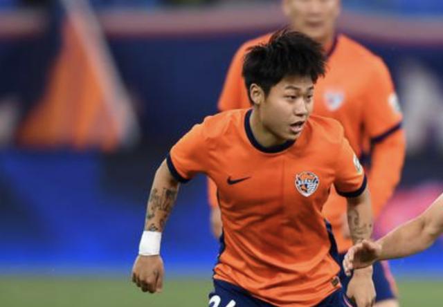 包含足协杯-罗森文贴地斩海牛2-1晋级下轮对阵蓉城的词条