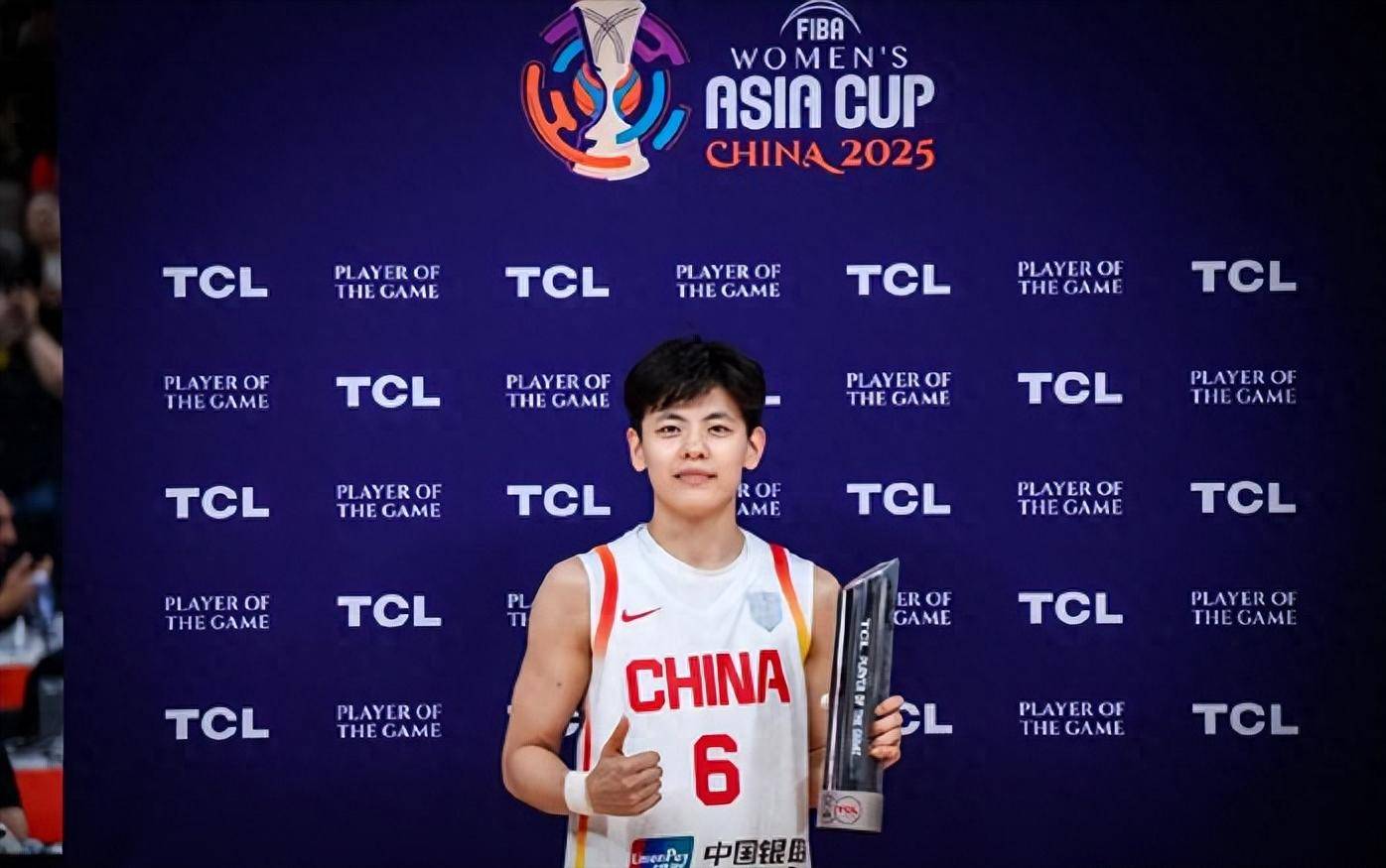 九游体育-关于轻松！杨舒予16分钟得分上双王思雨7助攻盘活进攻的信息