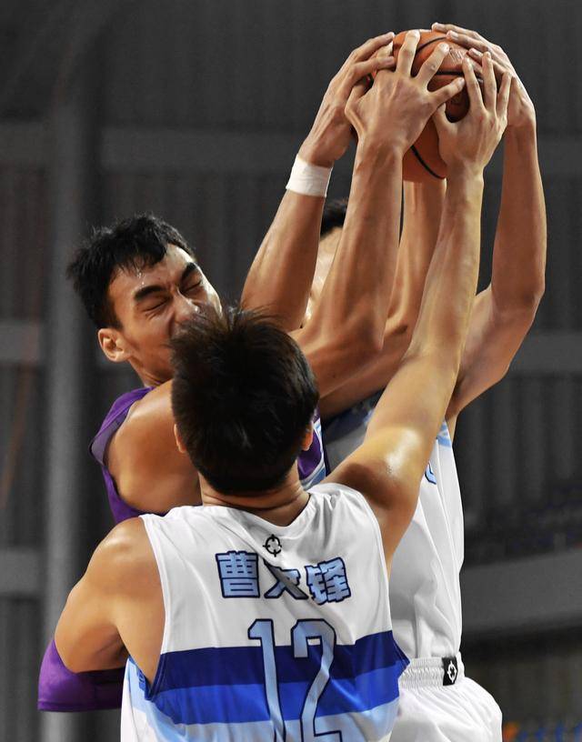 包含郑祺龙出战19分钟，6中3得到6分6篮板2失误的词条