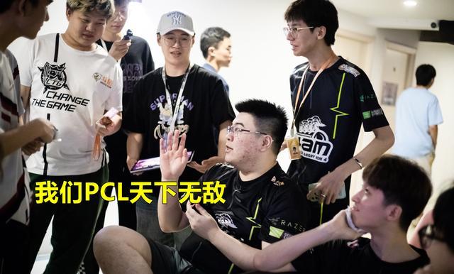 一人一句点评一下godv(一人难称百人心百人难如一人意)